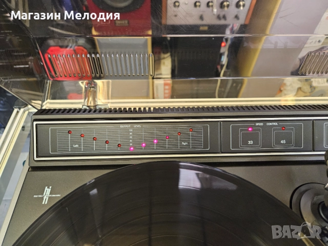 Грамофон Philips 574 Type - 22 AF 574/00 В отлично техническо и визуално състояние. Има вграден усил, снимка 2 - Грамофони - 52638817
