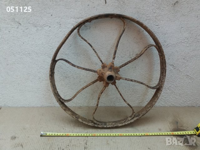 ковано възрожденско колело от талига, двуколка, каруца и др.