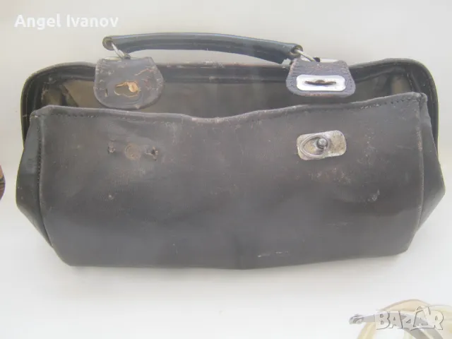 Стара докторска, лекарска чанта с принадлежностите от 60 те години, снимка 2 - Антикварни и старинни предмети - 48732681