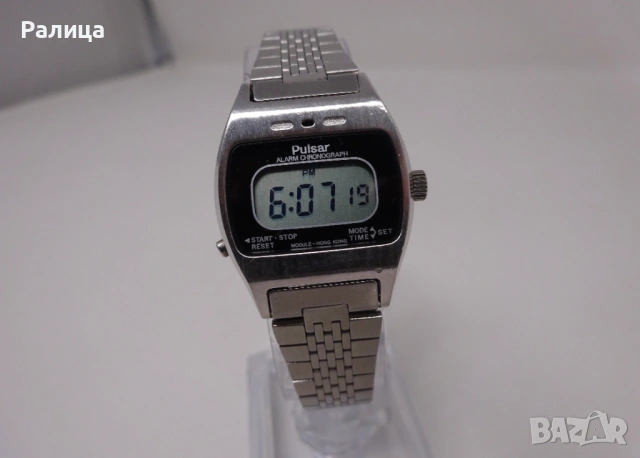 Японски дамски електронен часовник Pulsar, хронограф, с аларма