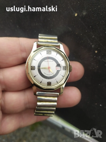 Ретро механичен часовник