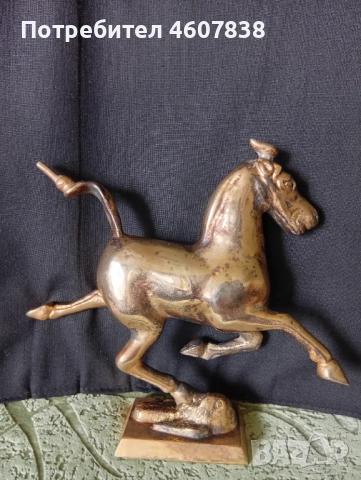 Скулптура  летящ кон бронз 18-19 см