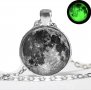 Светещо колие луна - фосфорна , флуоресцентна луна , снимка 1 - Колиета, медальони, синджири - 29978227