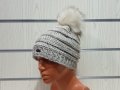 Нова дамска плетена шапка бял меланж с помпон/пух, снимка 8
