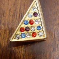 Брошка специална, форма триъгълник за билярдна маса, снимка 4 - Колиета, медальони, синджири - 34136252