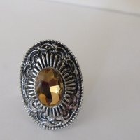  Елегантен пръстен с камък, нов, снимка 2 - Пръстени - 33883890