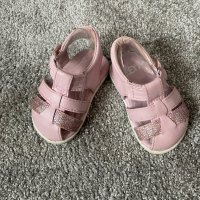 Бебешки сандали UGG, снимка 2 - Детски сандали и чехли - 42493903