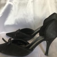Дамски сатенени обувки Barratts , снимка 2 - Дамски елегантни обувки - 30153768