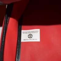 Manchester United - Official product - 100% ориг. чантичка / Манчестър Юнайтед, снимка 10 - Чанти - 31170399