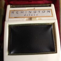 Стари самобръсначки remington-2бр, снимка 2 - Други ценни предмети - 29688364