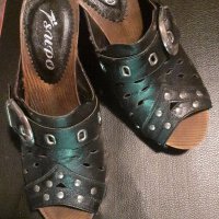 Нови черни чехли с капси на ток, снимка 1 - Чехли - 37199636