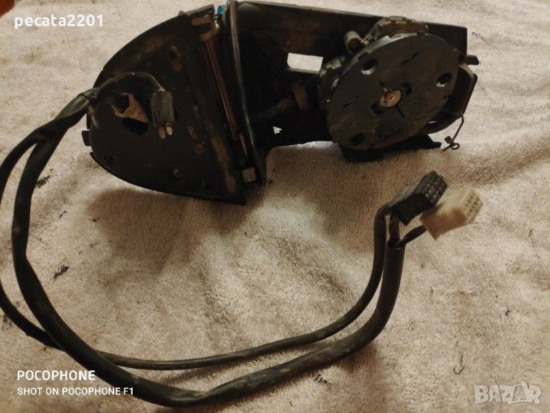 Продавам - основа дясно огледало с прибиране за Мерцедес ЦЛК W208, снимка 1