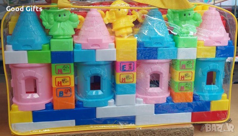 Конструктор с фигурки и замъци, снимка 1