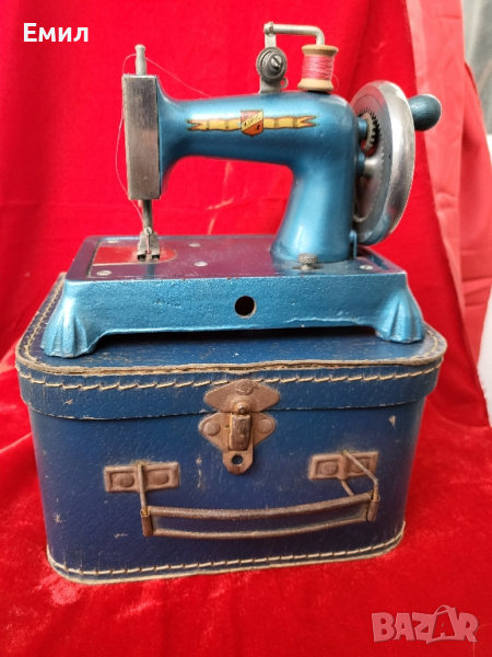 Колекционерска детска шевна машина Martin Decker Kipic TSM, снимка 1