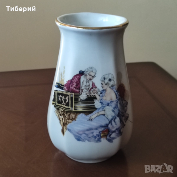 Порцеланова ваза, снимка 1