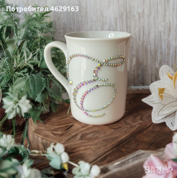 Чаша декорирана с кристали, снимка 1