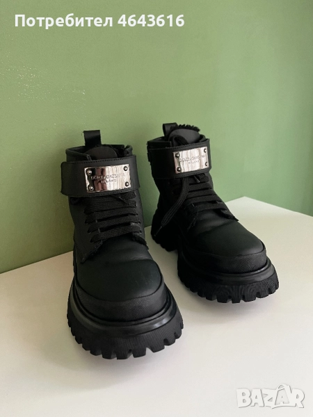 Продавам детски боти Dolce & Gabbana, снимка 1