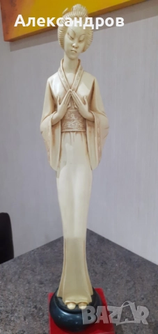 Продавам ретро ориенталска фигура 48см.