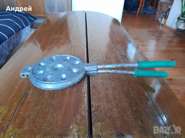 Стар уред за печене на сладки,Орехчета #9