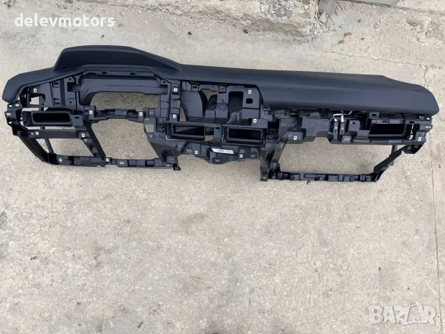 5H173S4UF, 5H0880204K арматурно табло с airbag от Volkswagen Golf VIII 1.5 eTSI