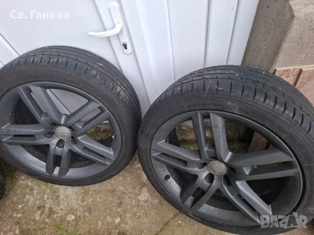 Оригинални джанти с летни гуми R19 за Ауди, снимка 2 - Гуми и джанти - 54170968