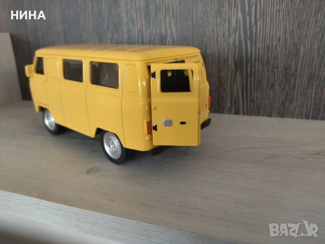 Метална количка УАЗ 1/18 !!!, снимка 4 - Колекции - 52380479