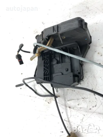 Предна лява брава Mercedes W203 C-class C180, снимка 2 - Части - 49435160