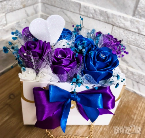 Сатенени рози 