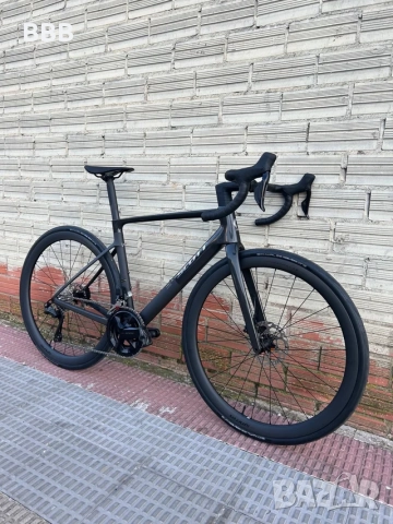 Шосеен велосипед Scott Addict * 2х12 Di2