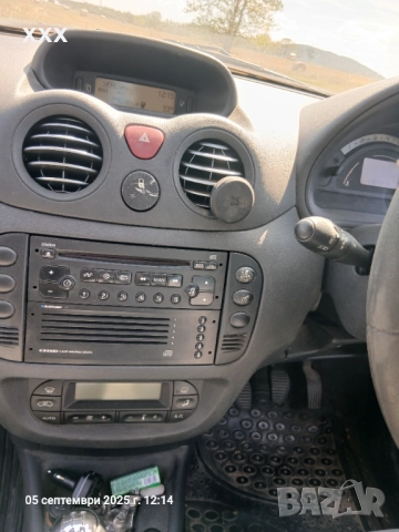 Ситроен Ц3 1.4 HDI 16V 90к.с., снимка 7 - Автомобили и джипове - 51615454