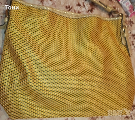 Нова Златиста Дамска Чанта , снимка 3 - Чанти - 52406857