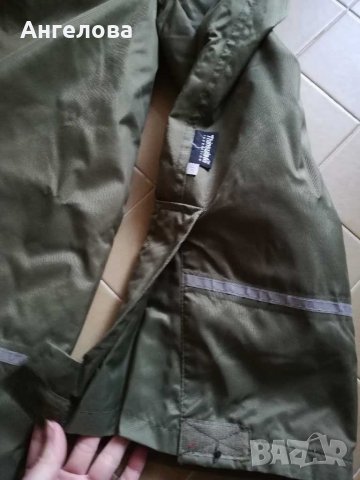 Шушляково долнище, снимка 2 - Детски панталони и дънки - 30467136