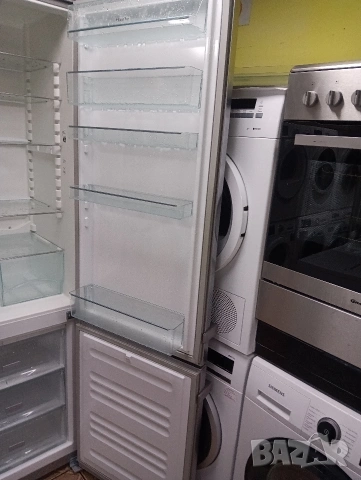 Иноксов комбиниран хладилник с фризер Миеле Miele Made in Germany с две години гаранция!, снимка 11 - Хладилници - 53104065