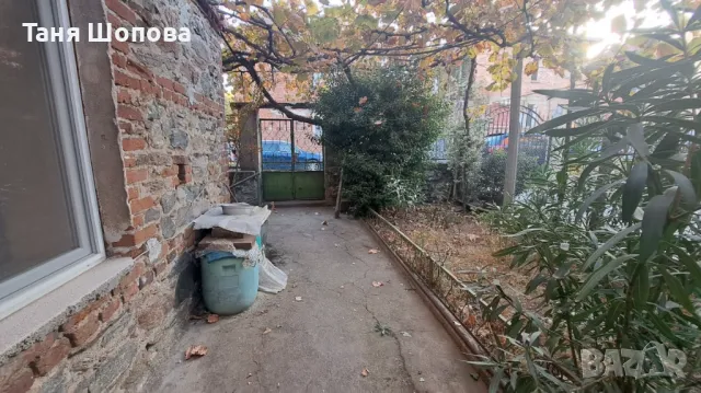 Двуетажна къща за продажба в град Петрич , снимка 17 - Къщи - 48755646