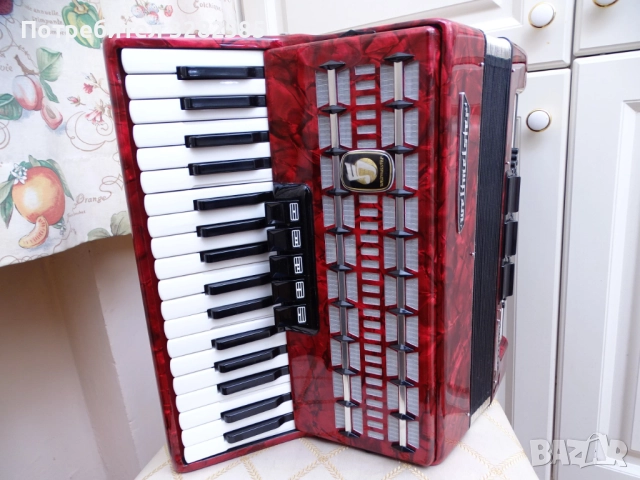 НОВ акордеон Велтмайстер Серино 60 баса ., снимка 2 - Акордеони - 52527085