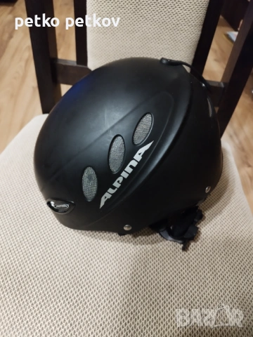 Ски каска Alpina, снимка 2 - Зимни спортове - 53295463