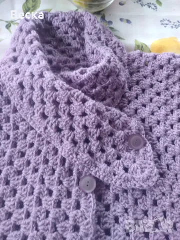 Ръчно изплетена жилетка , снимка 2 - Жилетки - 50235941