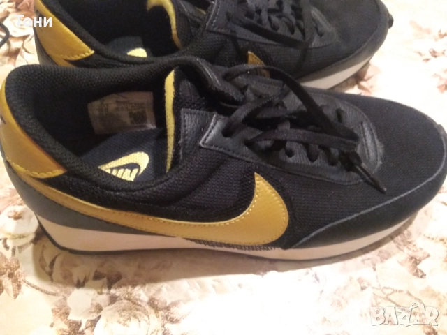 NIKE Оригинални Нови Дамски Маратонки от Естествена Кожа и Текстил 39 , снимка 5 - Маратонки - 52181690