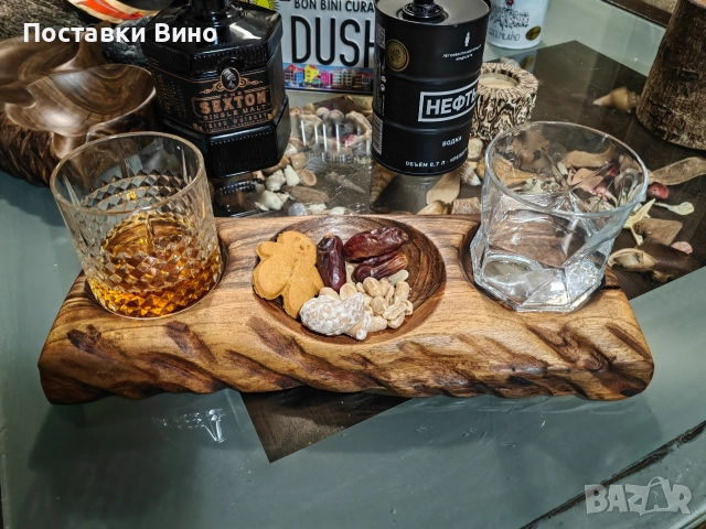 Арт поставка за чаши с място за ядки или . . . 