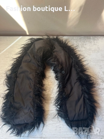 Черна пухена яка за качулка с дълъг косъм и копченца 🖤, снимка 3 - Други - 52278865