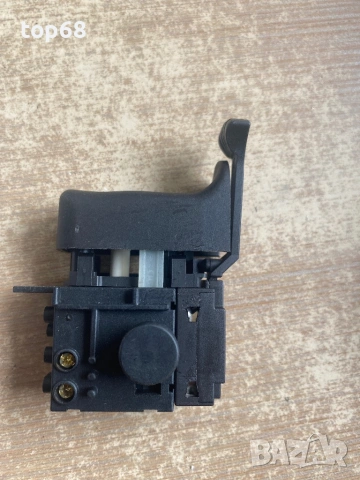 Пусков ключ за перфоратор Макита HR2450