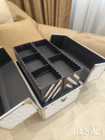 Професионален куфар за грим Lollipop Cosmetics , снимка 2 - Други - 54003231