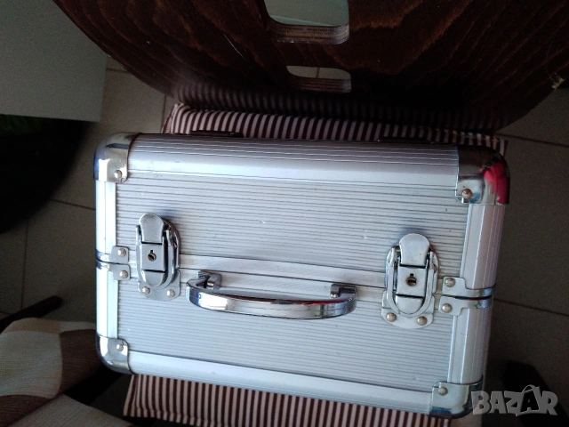 Алуминиево куфарче, снимка 2 - Куфари с инструменти - 54322201