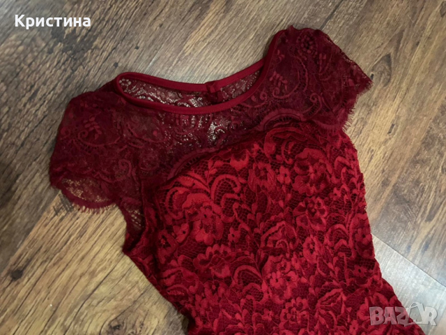 Червена официална рокля 