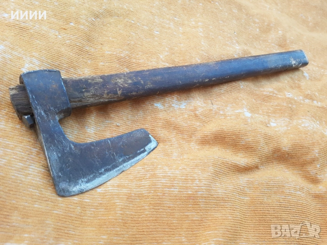 Брадва секира