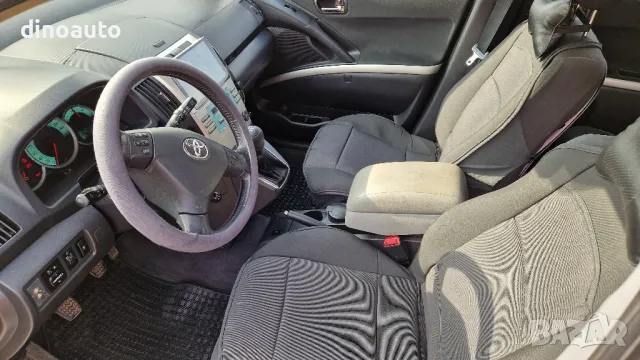 Toyota Corolla Verso, снимка 8 - Автомобили и джипове - 48995590