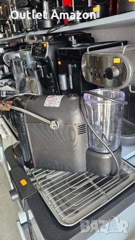 кафемашина с капсули  LAVAZZA A Modo Mio , снимка 4 - Кафемашини - 51015618