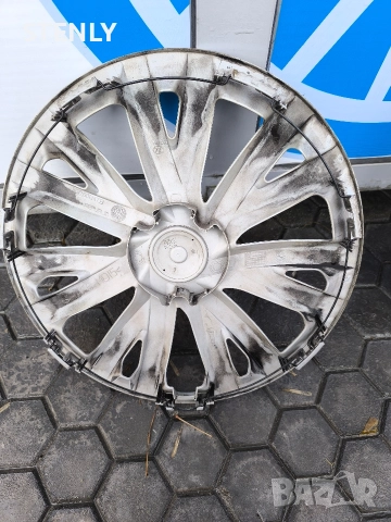 Оригинални тасове за Фолксваген Wv.16 цола , снимка 3 - Аксесоари и консумативи - 52710182