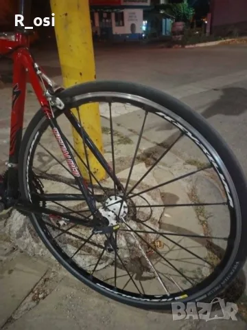 Шосеен велосипед Specialized, снимка 5 - Велосипеди - 55853279