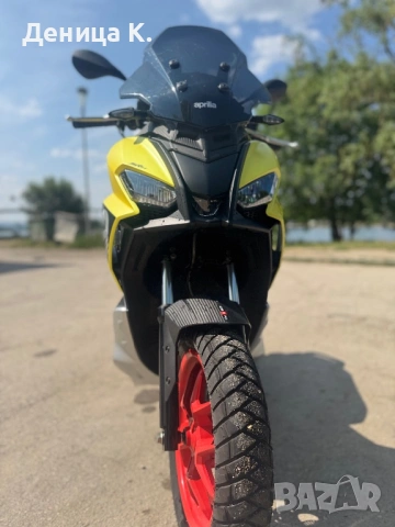 Продавам мотоциклет Aprilia SR GT SPORT 200 